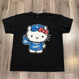 💙Gildan Black T-Shirt with Hello Kitty Design X Los Angeles Dodgers